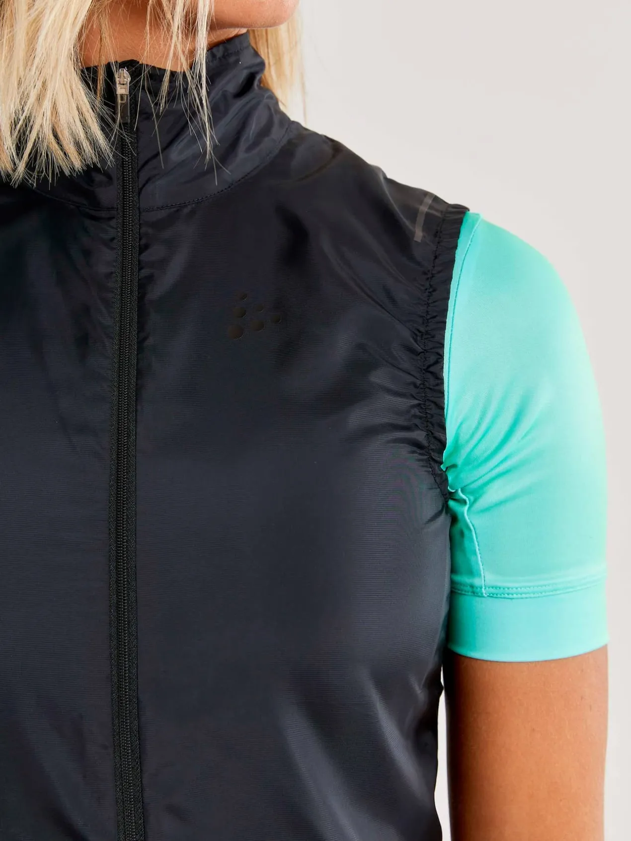 ADV Essence Light Wind Vest W*Craft Sportswear Online