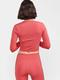 ADV Tone Cropped Top W*Craft Sportswear Hot